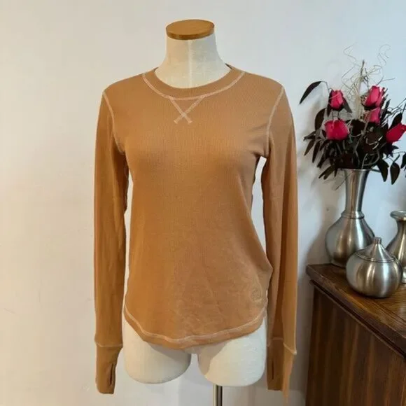 The North Face | Women's Sunpeak Waffle Knit Top w/Thumbholes - Almond Butter, M - Picture 3 of 13